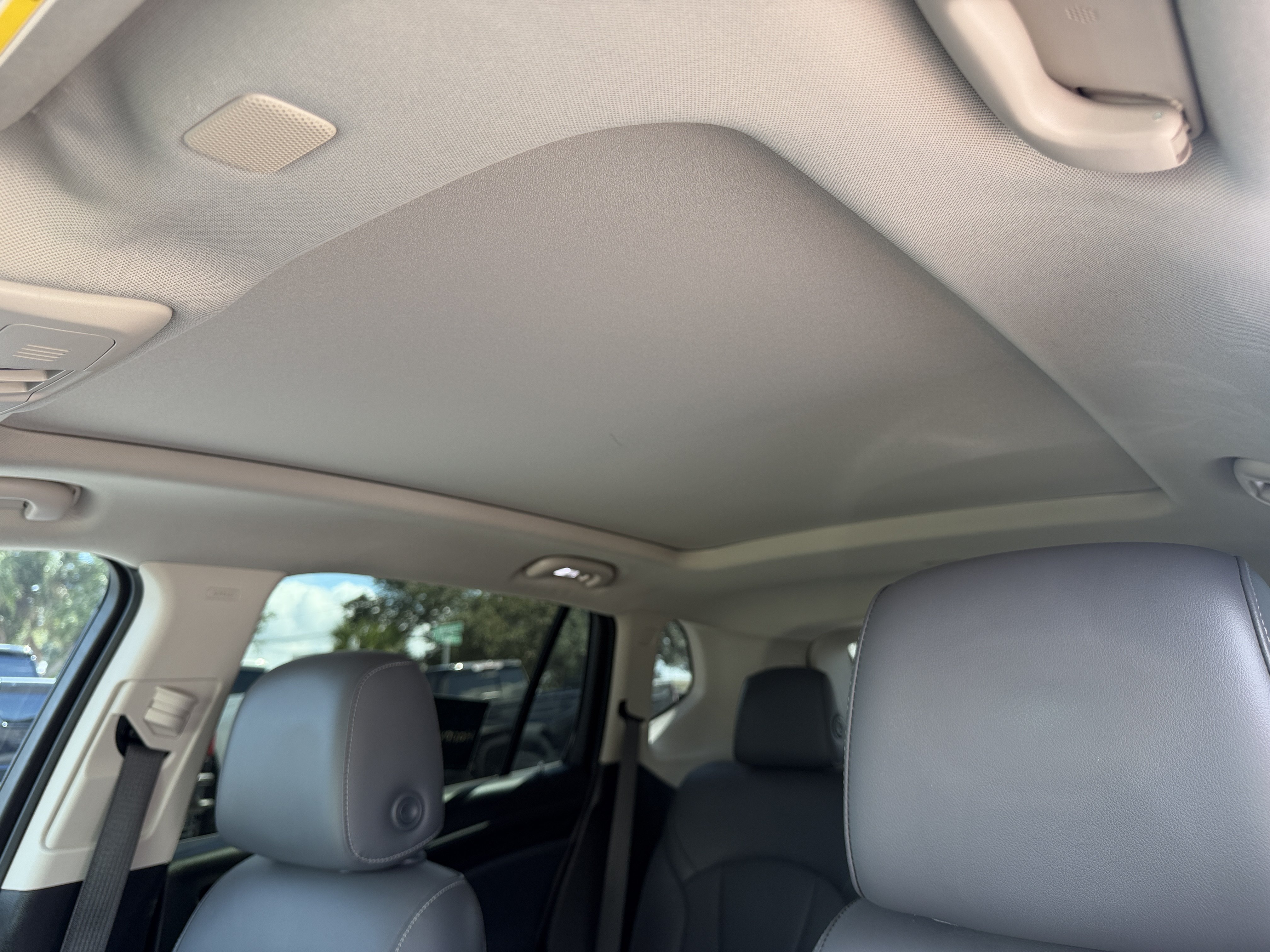 Used 2019 Buick Envision Essence FWD image 24