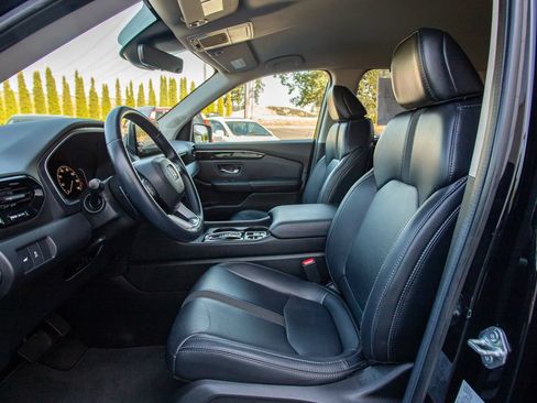 Used 2025 Honda Pilot EX-L image 27