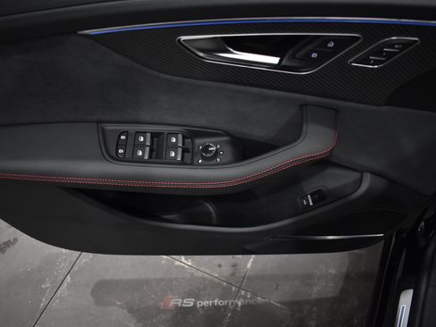 New 2026 Audi RS Q8 performance image 39