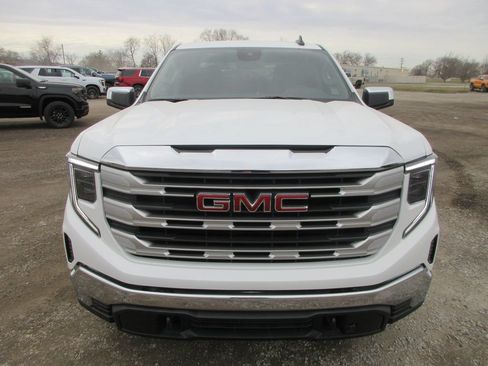 New 2026 GMC Sierra 1500 SLE AWD/4WD image 13