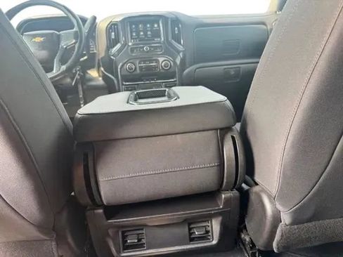 Used 2019 Chevrolet Silverado 1500 Custom w/ Custom Convenience Package AWD/4WD image 20