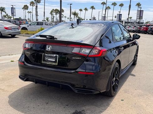 Used 2023 Honda Civic Sport image 12