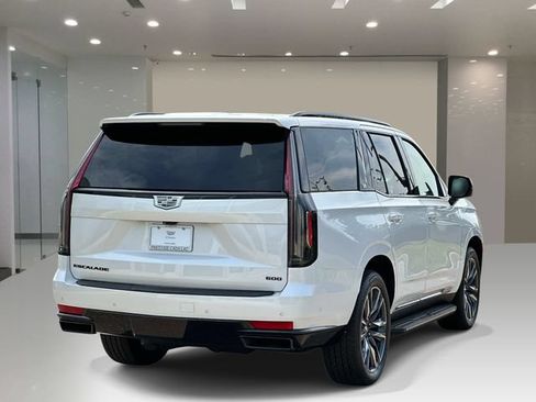 Used 2021 Cadillac Escalade Sport Platinum AWD/4WD image 4