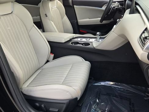 Used 2023 Genesis G70 2.0T w/ Sport Prestige Package RWD image 16