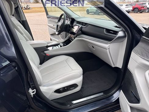 Used 2022 Jeep Grand Cherokee Overland image 29