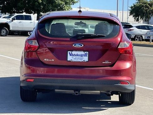 Used 2014 Ford Focus SE FWD image 5