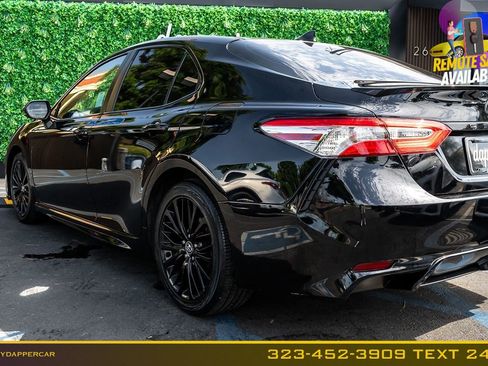 Used 2020 Toyota Camry SE FWD image 9