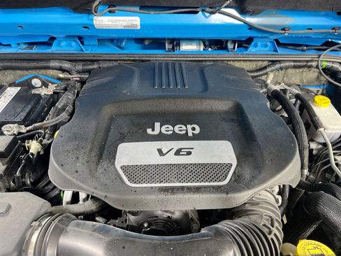 Used 2017 Jeep Wrangler Sahara w/ Quick Order Package 24E Chief image 26