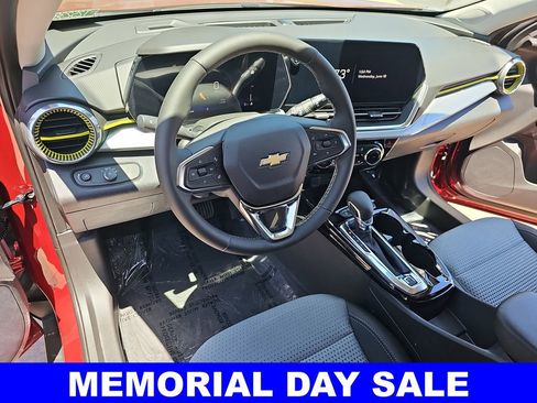 New 2025 Chevrolet Trax LT w/ Driver Confidence Package FWD image 15