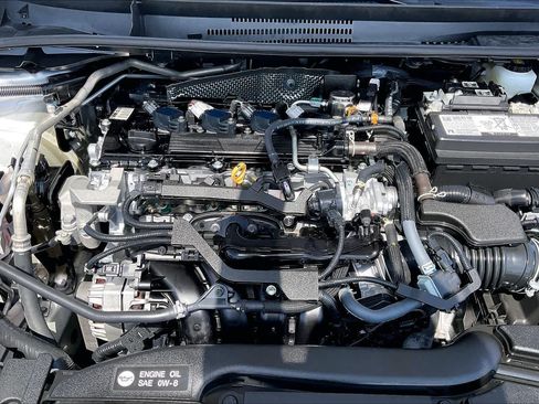 Used 2025 Toyota Corolla LE FWD image 31