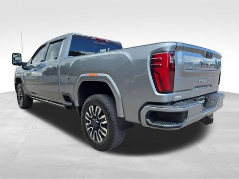 Used 2025 GMC Sierra 2500 Denali Ultimate AWD/4WD image 10