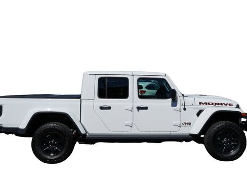 Used 2021 Jeep Gladiator Mojave AWD/4WD image 2