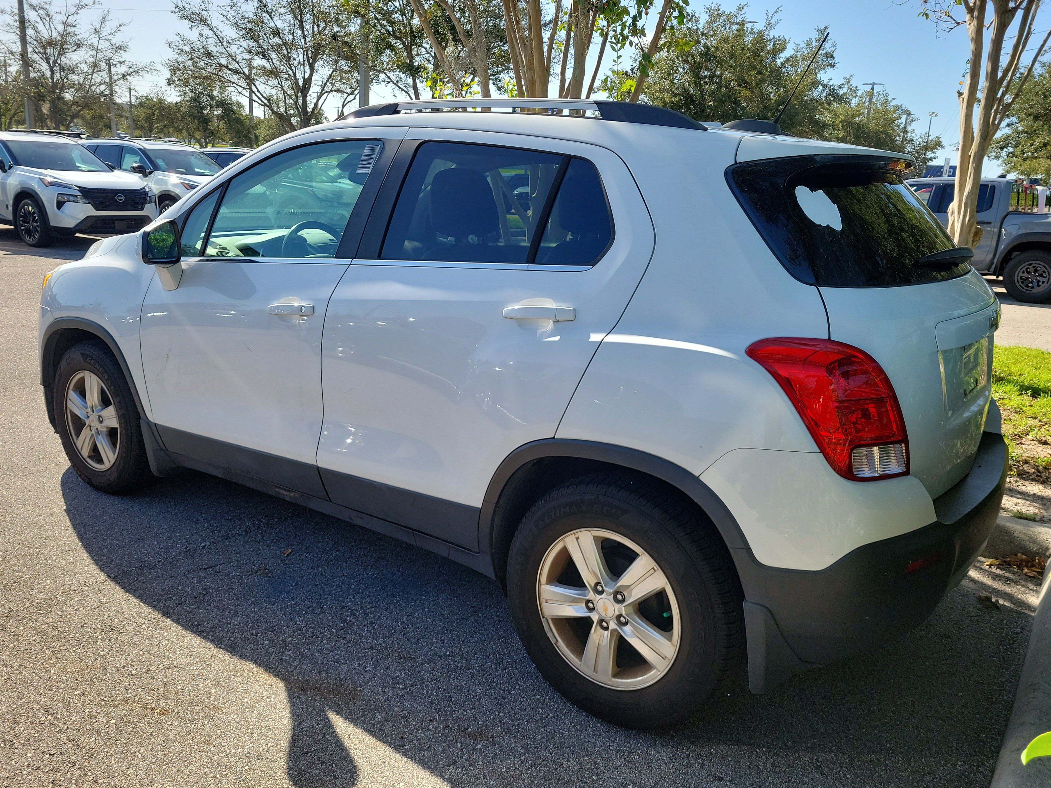 Used 2015 Chevrolet Trax LT w/ LT Plus Package FWD image 4