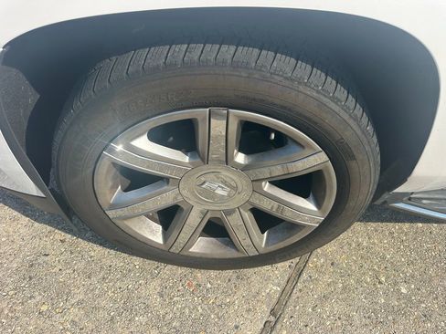 Used 2019 Cadillac Escalade ESV Luxury image 22