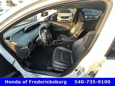 Used 2022 Toyota Prius FWD image 14