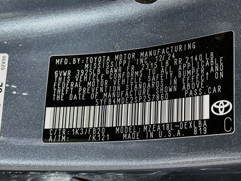 Used 2025 Toyota Corolla LE FWD image 12