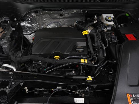 Used 2025 Chevrolet Trax ACTIV w/ Driver Confidence Package image 26