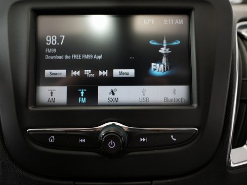 Used 2018 Chevrolet Malibu LT image 36