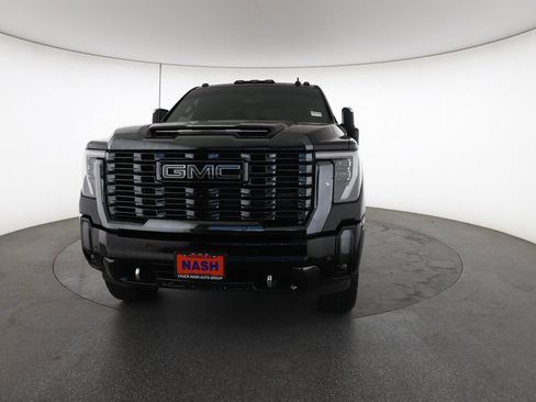 Used 2024 GMC Sierra 2500 Denali Ultimate w/ Max Trailering Package AWD/4WD image 4