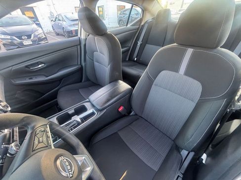 Used 2025 Nissan Sentra SV image 36