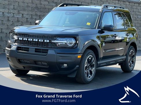 Used 2025 Ford Bronco Sport Outer Banks image 1