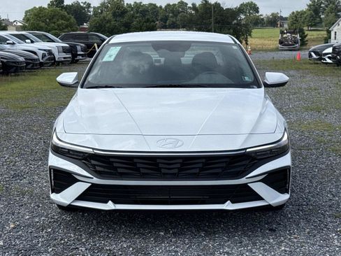New 2026 Hyundai Elantra SE FWD image 16