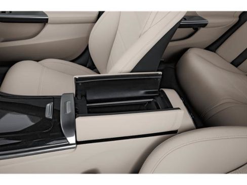 Certified 2026 Mercedes-Benz C 300 4MATIC Sedan image 13