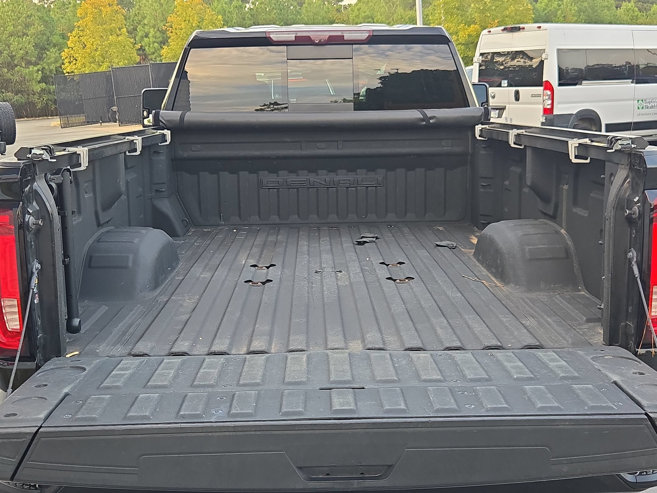Used 2020 GMC Sierra 3500 Denali w/ Denali Ultimate Package AWD/4WD image 18