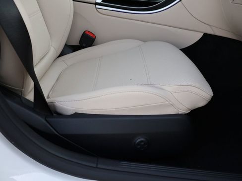 New 2026 Mercedes-Benz C 300 4MATIC Sedan image 12