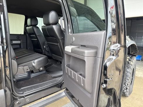 Used 2016 Ford F250 Lariat w/ Chrome Package image 18