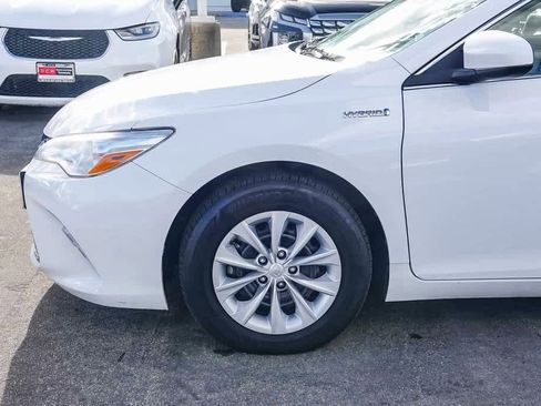 Used 2017 Toyota Camry LE image 9