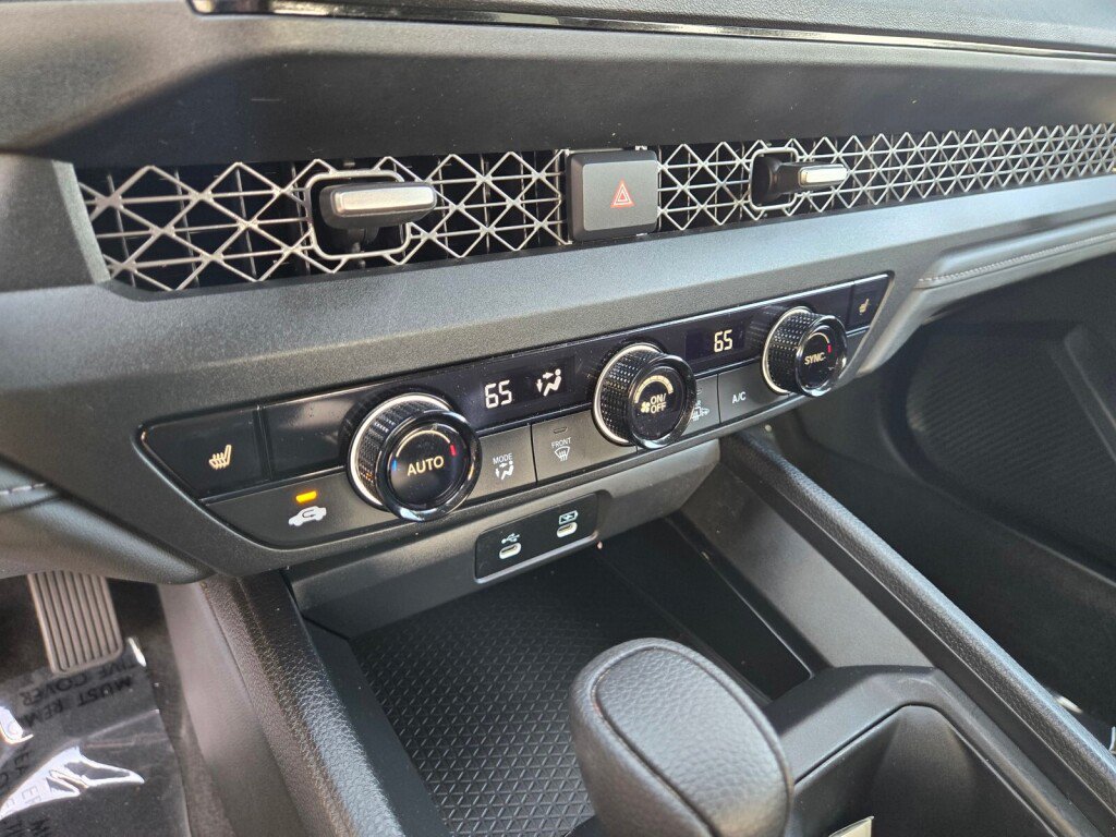 Certified 2025 Honda Accord SE image 18