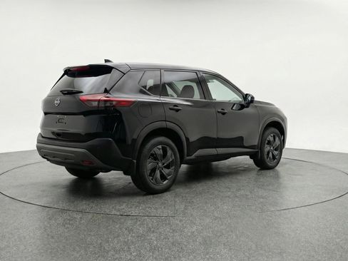 Used 2025 Nissan Rogue SV FWD image 9