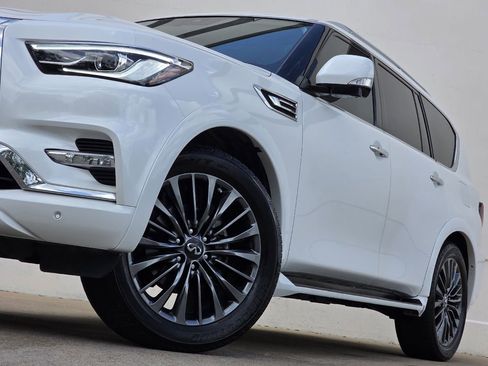 Used 2022 INFINITI QX80 Luxe w/ Cargo Package image 8