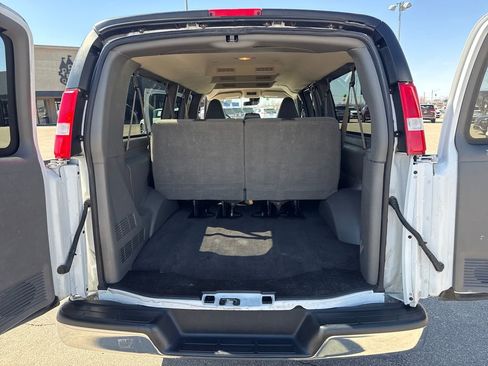 Used 2020 Chevrolet Express 3500 LT w/ LT Preferred Equipment Group image 26