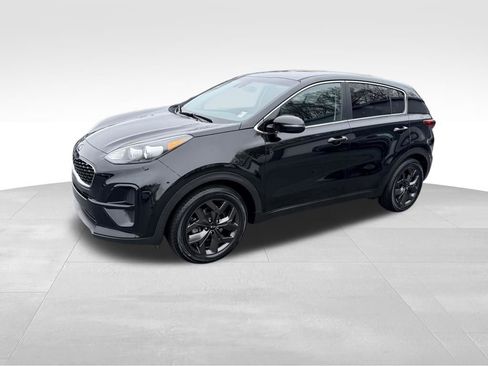 Used 2022 Kia Sportage LX w/ LX FWD Value Edition Package image 2