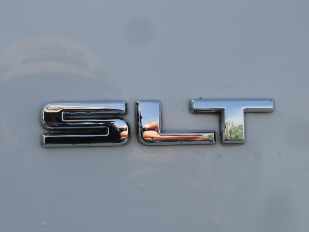 Used 2017 GMC Acadia SLT AWD/4WD image 9