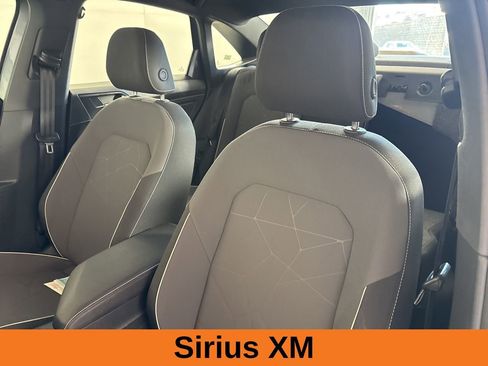 Used 2025 Volkswagen Jetta Sport image 9