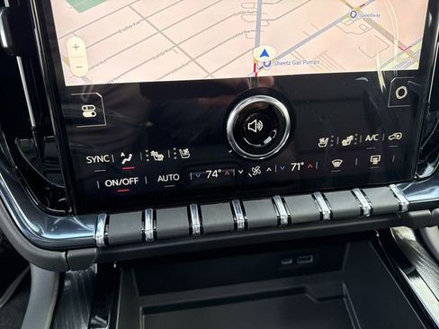 New 2026 GMC Yukon XL AT4 w/ AT4 Premium Plus Package AWD/4WD image 19