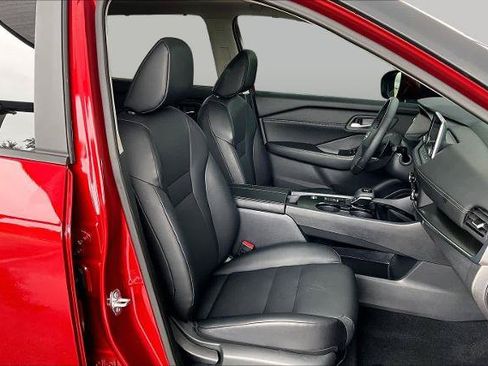 Certified 2026 Nissan Rogue SV w/ SV Premium Package FWD image 9