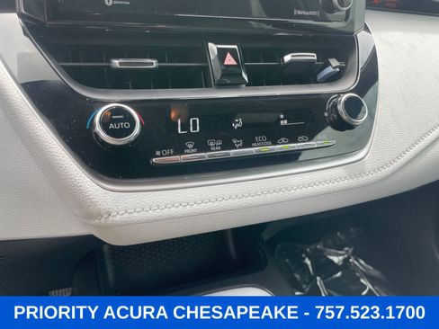 Used 2022 Toyota Corolla SE FWD image 18