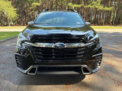 Used 2023 Subaru Ascent Touring AWD/4WD image 8