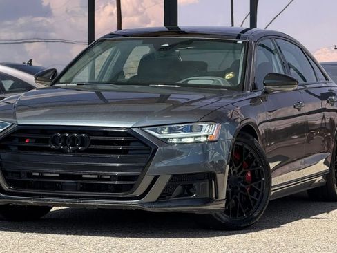 Used 2021 Audi S8 L w/ S8 Executive Package image 3