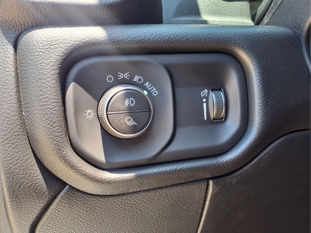 New 2026 RAM 3500 Tradesman AWD/4WD image 17