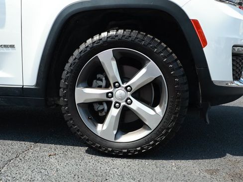 Used 2021 Jeep Grand Cherokee L Limited AWD/4WD image 5