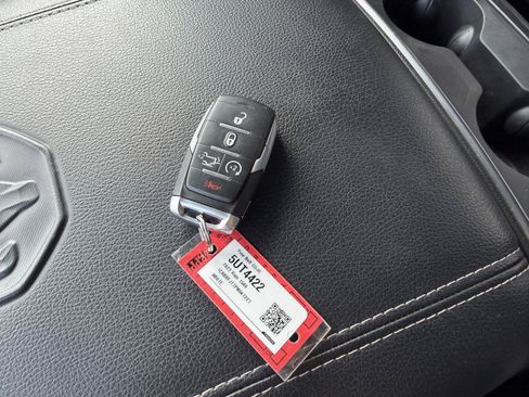 Used 2023 RAM 1500 Laramie AWD/4WD image 13