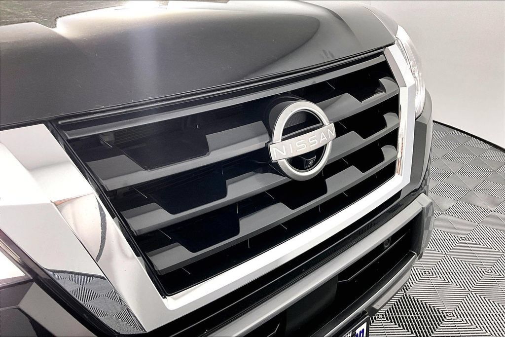 Used 2021 Nissan Armada SL w/ Captain's Chairs Package RWD image 31