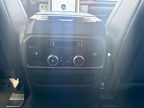 Used 2023 Ford Expedition Platinum RWD image 27