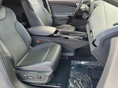 Used 2023 Volkswagen ID.4 S image 16