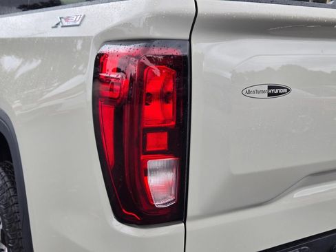 Used 2026 GMC Sierra 1500 SLE w/ X31 Off-Road Package AWD/4WD image 7